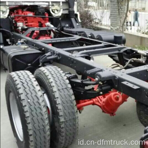 Truk tangki air Dongfeng dengan Captain Chassis